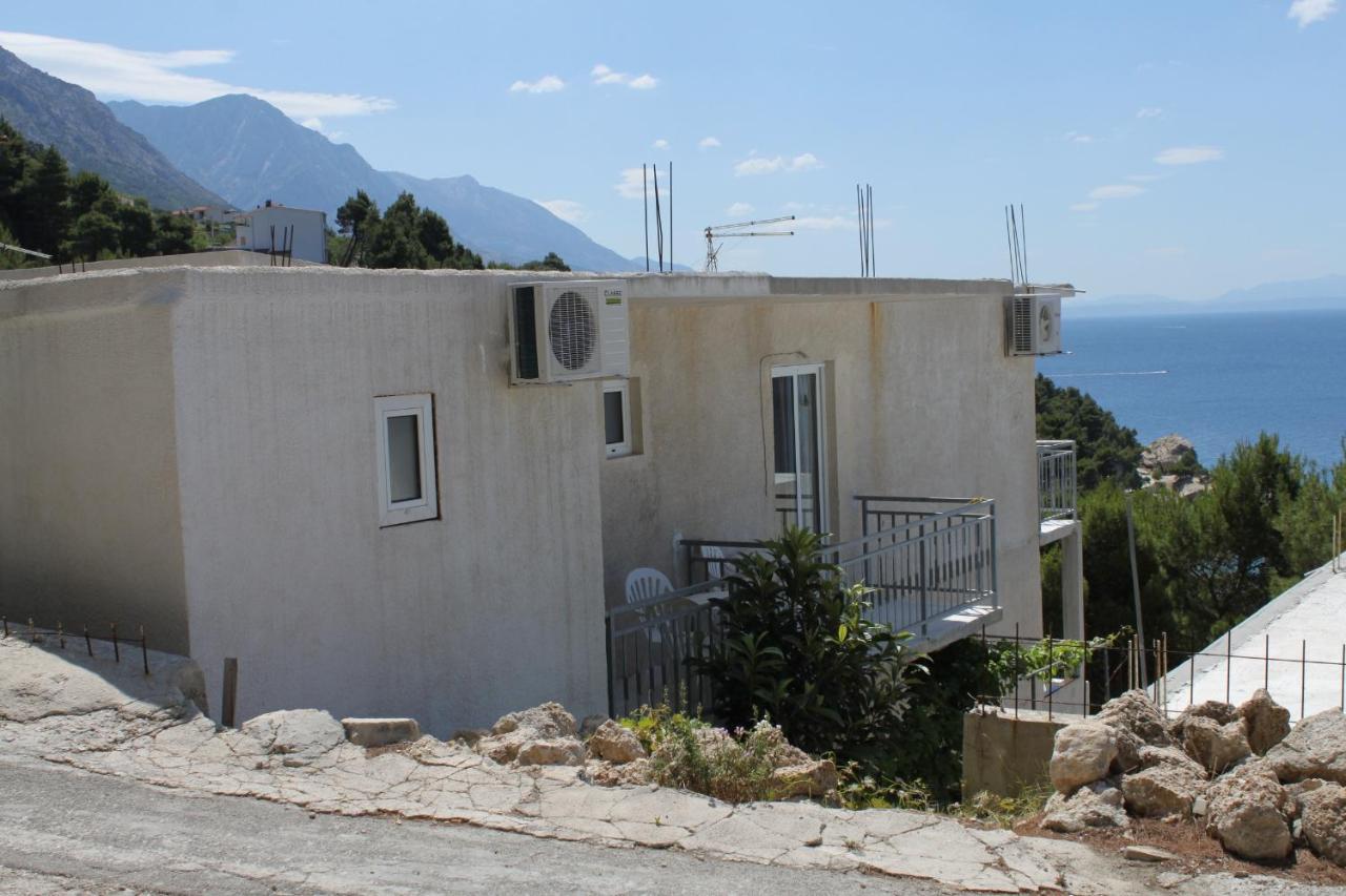 Apartments And Rooms With Parking Space Brela, Makarska - 6895 Eksteriør bilde